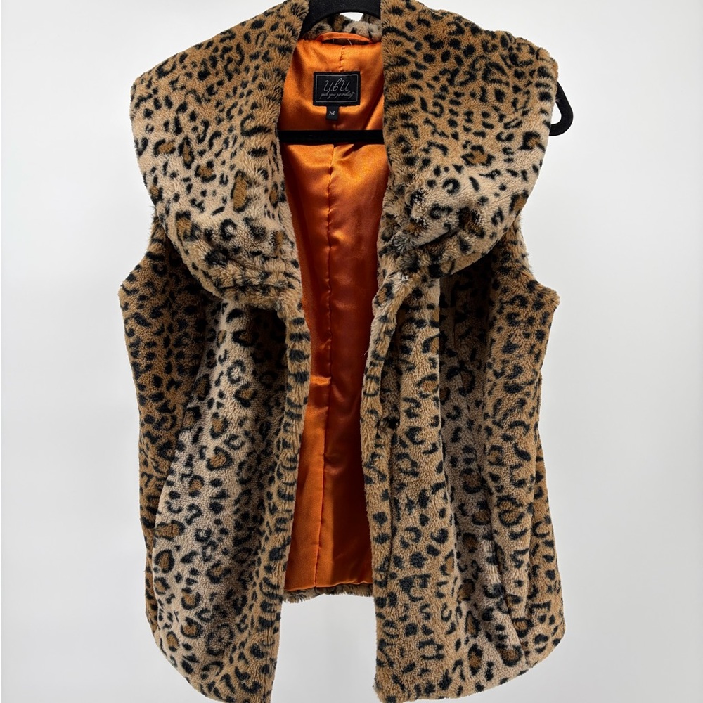 Ubu Faux Fur Fluffy Vest Cheetah Print Sleeveless Collar Size Medium Women's